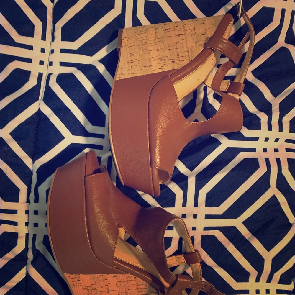 Jessica Simpson Wedges